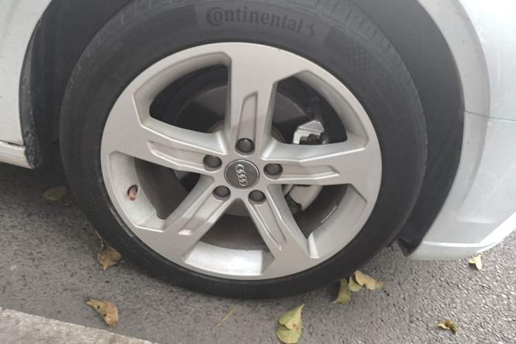 Used Audi A3 2020 Limousine 35 TFSI Ambition China VI Right Front Wheel Hub