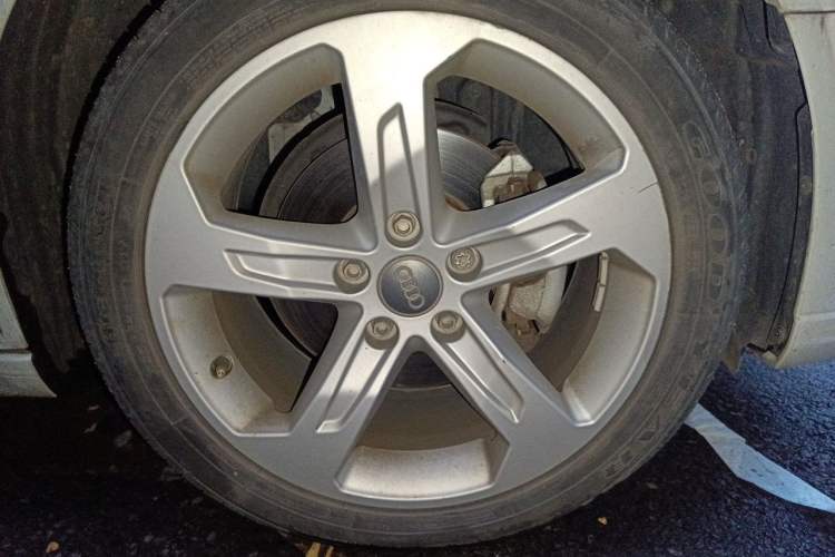 Used Audi A3 2020 Limousine 35 TFSI Ambition China VI Right Front Wheel Hub