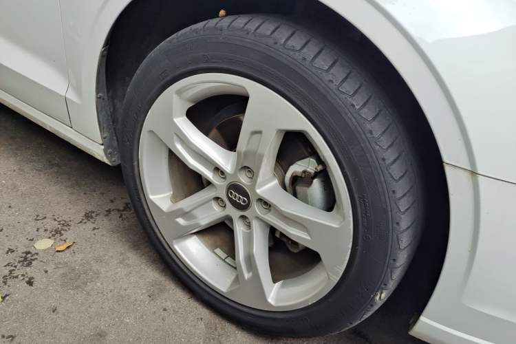 Used Audi A3 2020 Restyled Limousine 35 TFSI Ambition Version China VI Right Front Wheel Hub