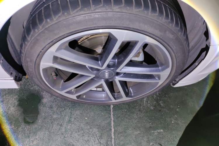 Used Audi A3 2020 Limousine 35 TFSI Sporty Version China VI Right Front Wheel Hub