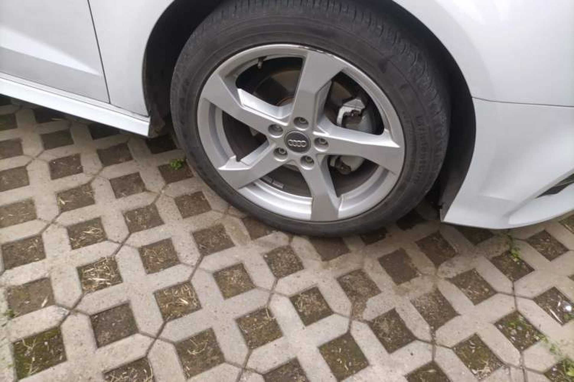 Used Audi A3 2020 Sportback 35 TFSI Fashion Edition China VI Emission Standard Right Front Wheel Hub