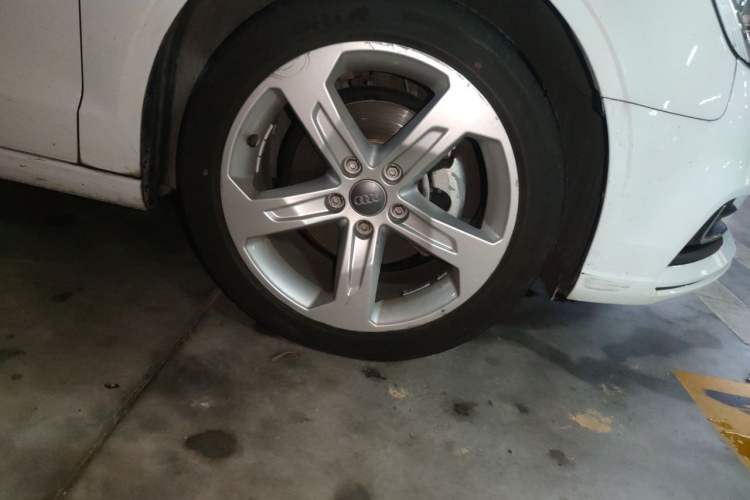 Used Audi A3 2020 Limousine 35 TFSI Ambition China V Right Front Wheel Hub