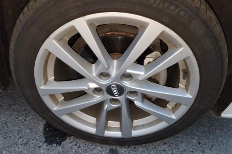 Used Audi A3 2020 Sportback 35 TFSI Ambition China VI Right Front Wheel Hub