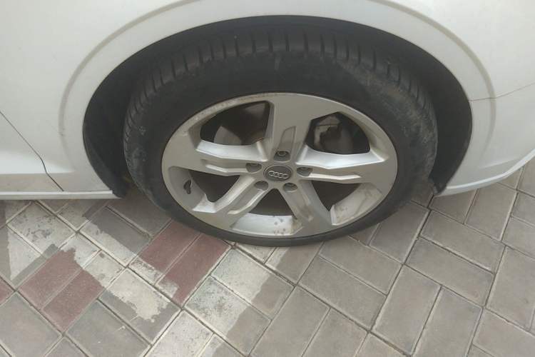 Used Audi A3 2020 Limousine 35 TFSI Ambition China VI Right Front Wheel Hub
