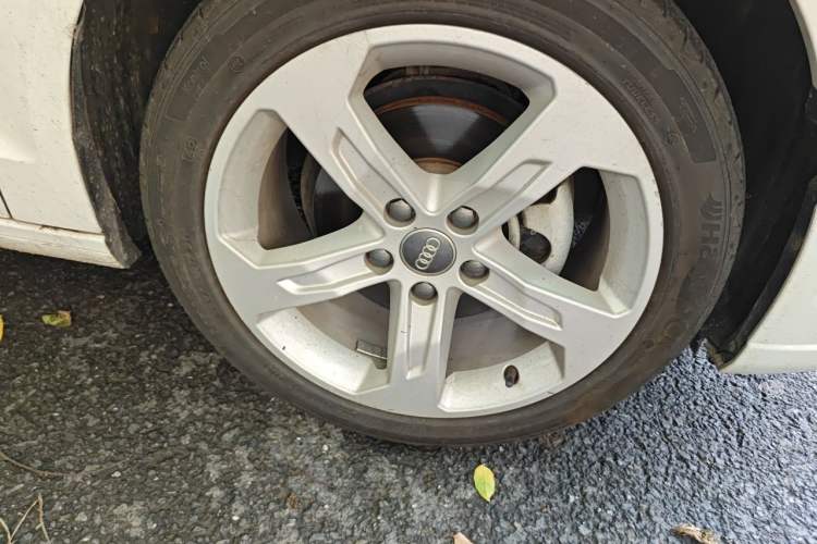 Used Audi A3 2020 Restyled Limousine 35 TFSI Ambition Version China VI Right Front Wheel Hub