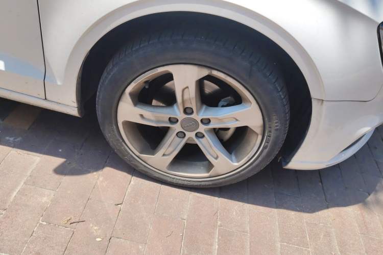Used Audi A3 2020 Restyled Limousine 35 TFSI Ambition Version China VI Right Front Wheel Hub