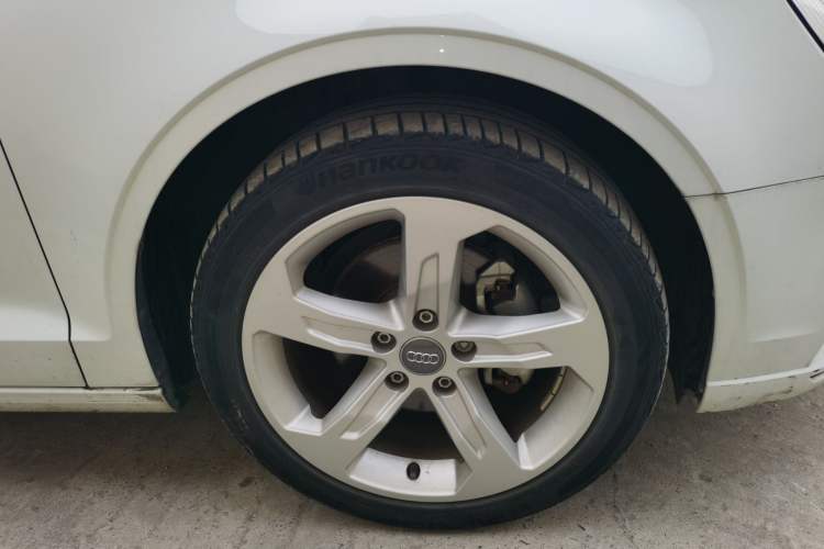 Used Audi A3 2020 Restyled Limousine 35 TFSI Ambition Version China VI Right Front Wheel Hub