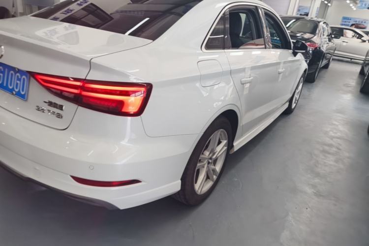 Used Audi A3 2020 Limousine 35 TFSI Fashion Edition China VI Emission Standard Right Rear Taillight