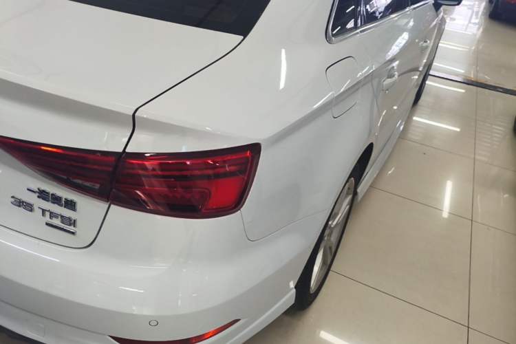 Used Audi A3 2020 Limousine 35 TFSI Fashion Edition China VI Emission Standard Right Rear Taillight
