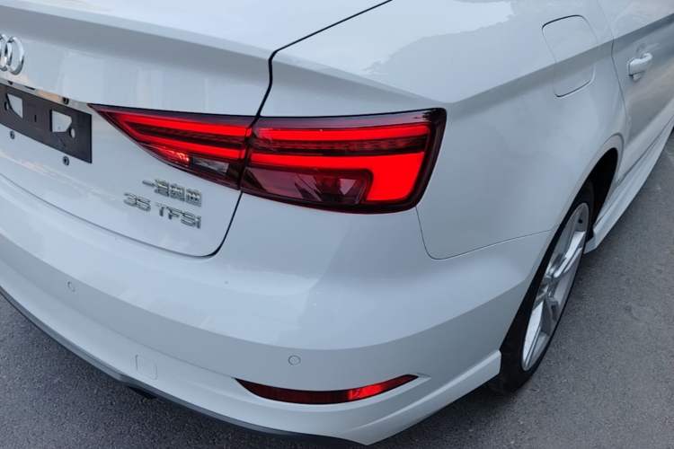 Used Audi A3 2020 Limousine 35 TFSI Fashion Edition China VI Emission Standard Right Rear Taillight