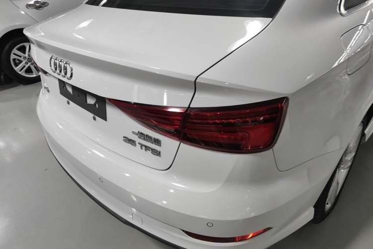 Used Audi A3 2020 Limousine 35 TFSI Fashion Edition China VI Emission Standard Right Rear Taillight