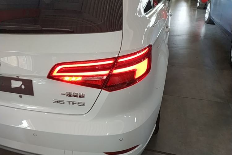 Used Audi A3 2020 Sportback 35 TFSI Fashion Edition China VI Emission Standard Right Rear Taillight