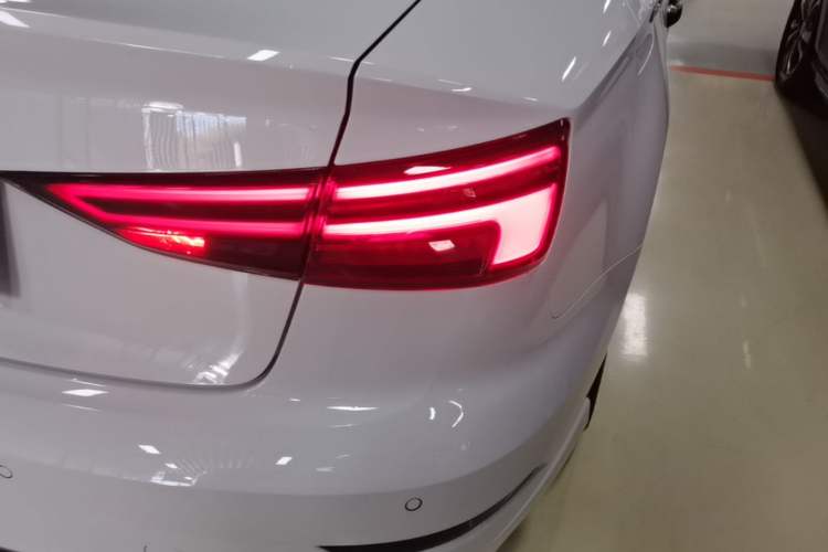 Used Audi A3 2020 Limousine 35 TFSI Fashion Edition China VI Emission Standard Right Rear Taillight