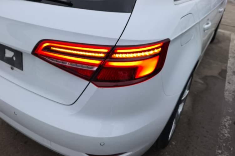 Used Audi A3 2020 Sportback 35 TFSI Ambition China VI Right Rear Taillight