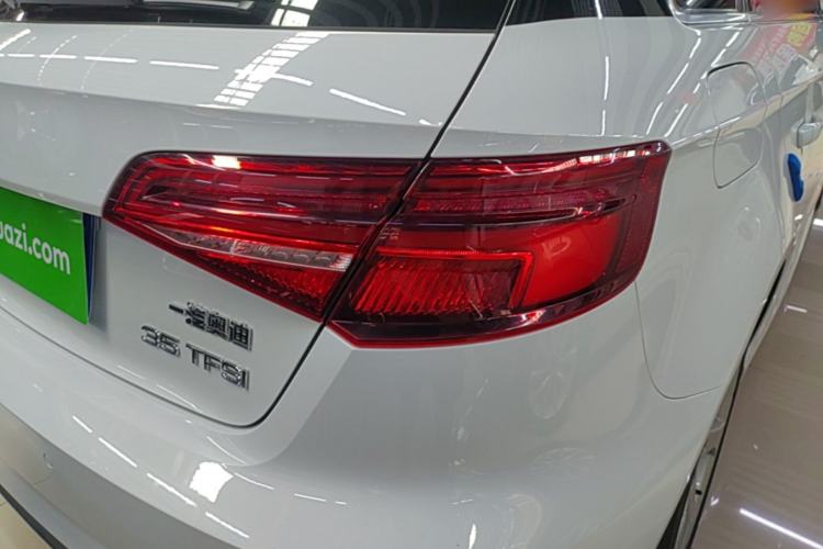Used Audi A3 2020 Sportback 35 TFSI Fashion Edition China VI Emission Standard Right Rear Taillight