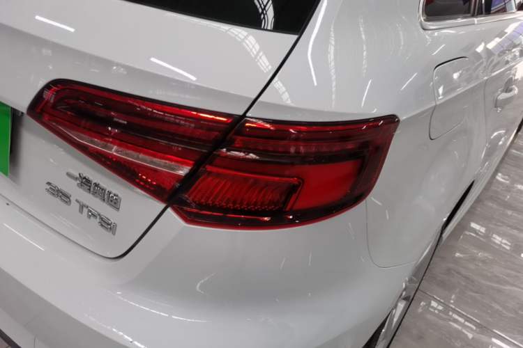 Used Audi A3 2020 Sportback 35 TFSI Fashion Edition China VI Emission Standard Right Rear Taillight