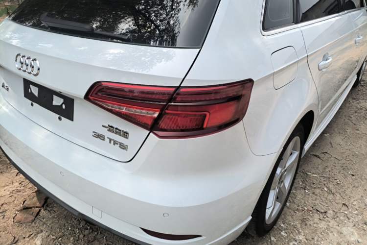 Used Audi A3 2020 Sportback 35 TFSI Fashion Edition China VI Emission Standard Right Rear Taillight