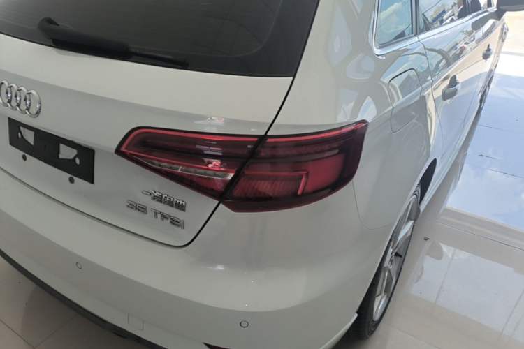 Used Audi A3 2020 Sportback 35 TFSI Fashion Edition China VI Emission Standard Right Rear Taillight