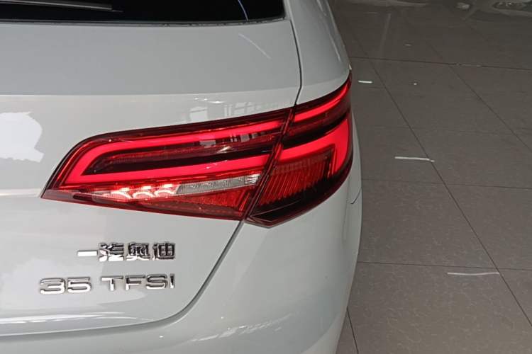 Used Audi A3 2020 Sportback 35 TFSI Ambition China VI Right Rear Taillight