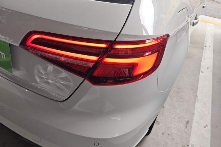 Used Audi A3 2020 Sportback 35 TFSI Fashion Edition China VI Emission Standard Right Rear Taillight