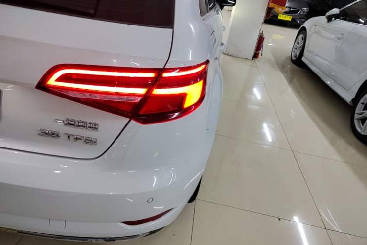 Used Audi A3 2020 Sportback 35 TFSI Ambition China VI Right Rear Taillight