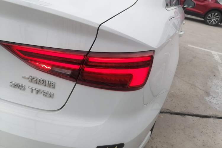 Used Audi A3 2020 Limousine 35 TFSI Fashion Edition China VI Emission Standard Right Rear Taillight