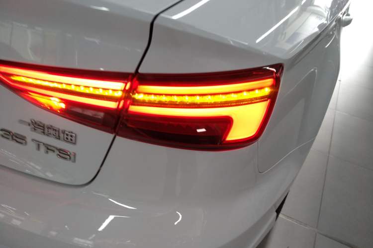 Used Audi A3 2020 Limousine 35 TFSI Fashion Edition China VI Emission Standard Right Rear Taillight