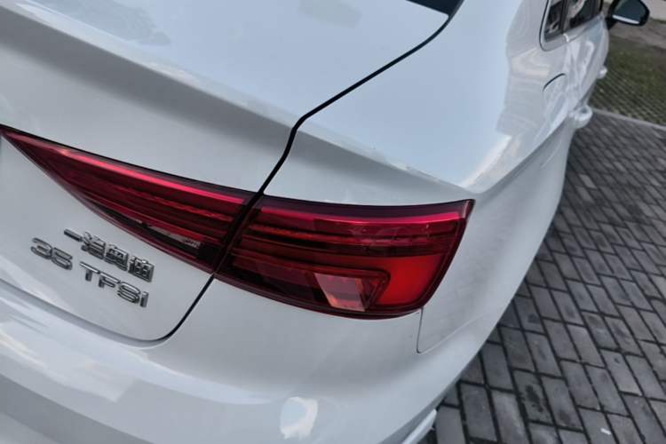 Used Audi A3 2020 Limousine 35 TFSI Fashion Edition China VI Emission Standard Right Rear Taillight