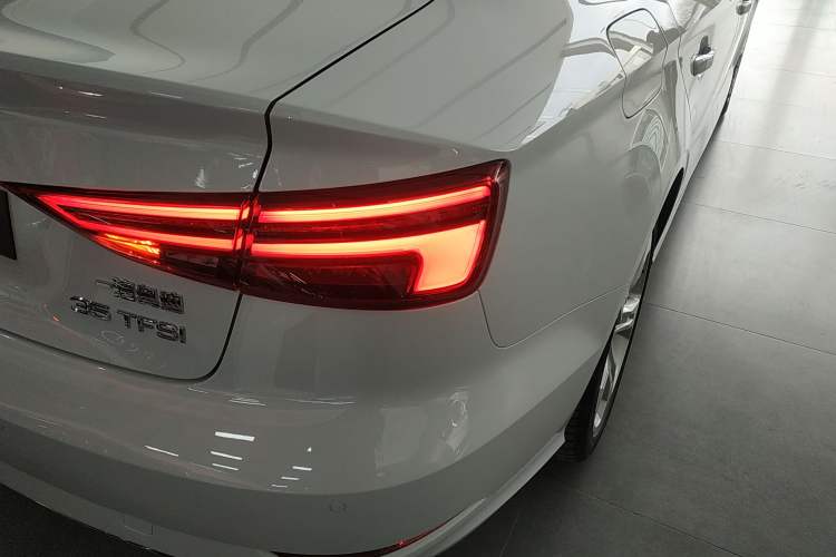 Used Audi A3 2020 Limousine 35 TFSI Ambition China VI Right Rear Taillight