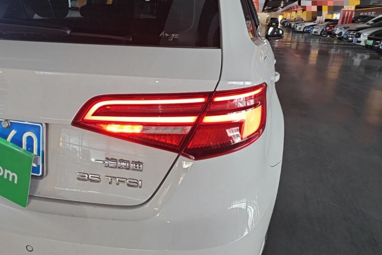 Used Audi A3 2020 Sportback 35 TFSI Fashion Edition China VI Emission Standard Right Rear Taillight
