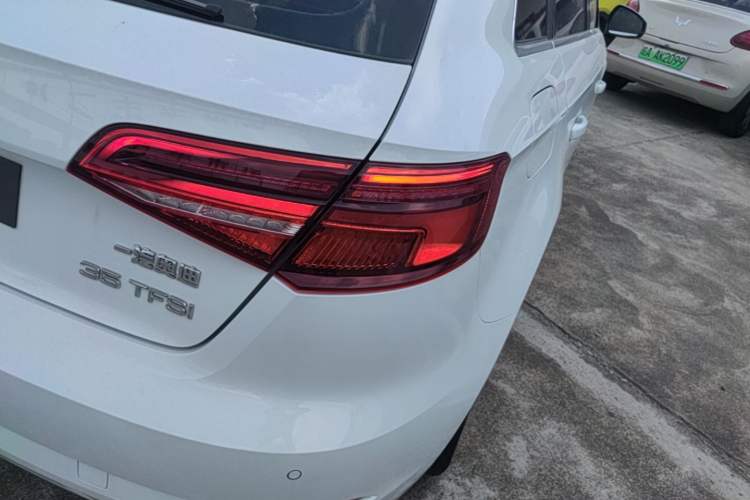 Used Audi A3 2020 Restyled Sportback 35 TFSI Entry-Level China VI Emission Standard Right Rear Taillight
