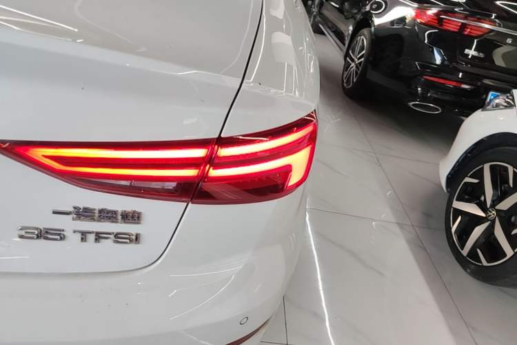 Used Audi A3 2020 Limousine 35 TFSI Fashion Edition China VI Emission Standard Right Rear Taillight