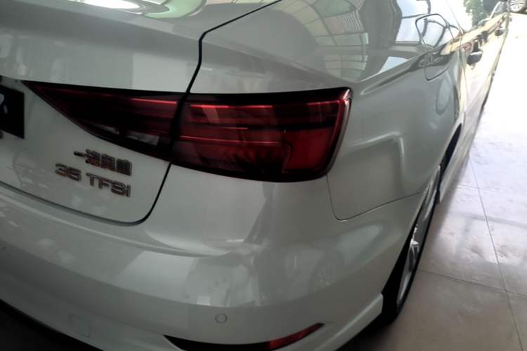 Used Audi A3 2020 Limousine 35 TFSI Fashion Edition China VI Emission Standard Right Rear Taillight