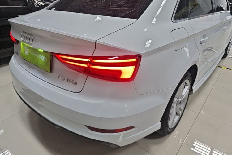 Used Audi A3 2020 Limousine 35 TFSI Fashion Edition China VI Emission Standard Right Rear Taillight