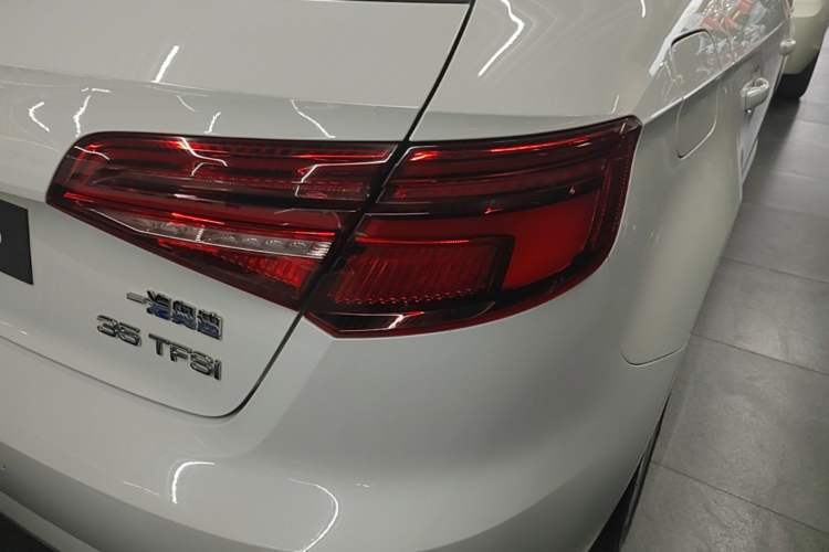 Used Audi A3 2020 Restyled Sportback 35 TFSI Entry-Level China VI Emission Standard Right Rear Taillight