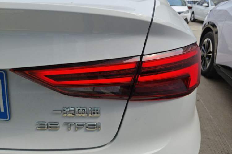 Used Audi A3 2020 Limousine 35 TFSI Fashion Edition China VI Emission Standard Right Rear Taillight