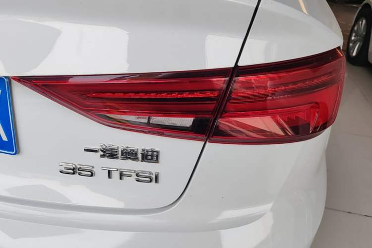 Used Audi A3 2020 Limousine 35 TFSI Fashion Edition China VI Emission Standard Right Rear Taillight