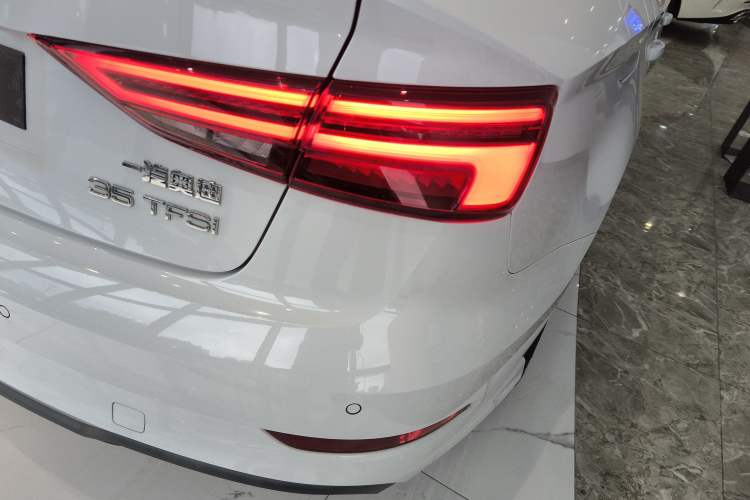 Used Audi A3 2020 Limousine 35 TFSI Fashion Edition China VI Emission Standard Right Rear Taillight