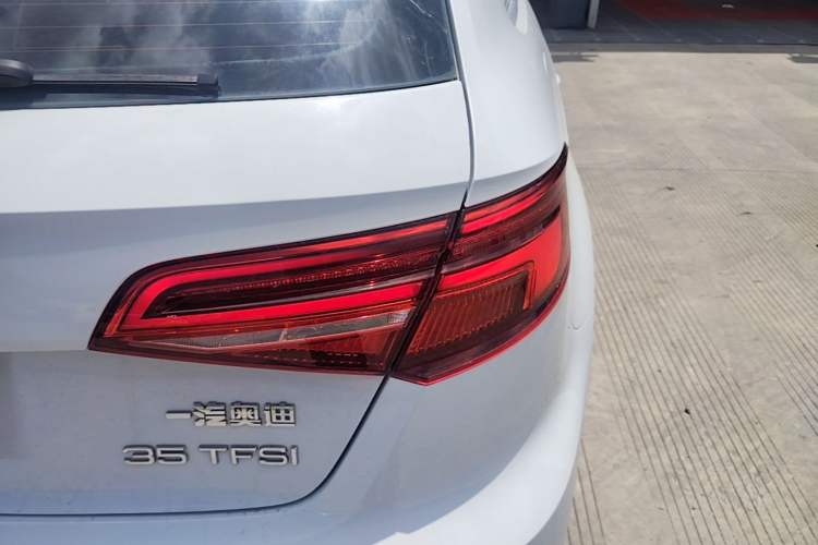 Used Audi A3 2020 Sportback 35 TFSI Fashion Edition China VI Emission Standard Right Rear Taillight