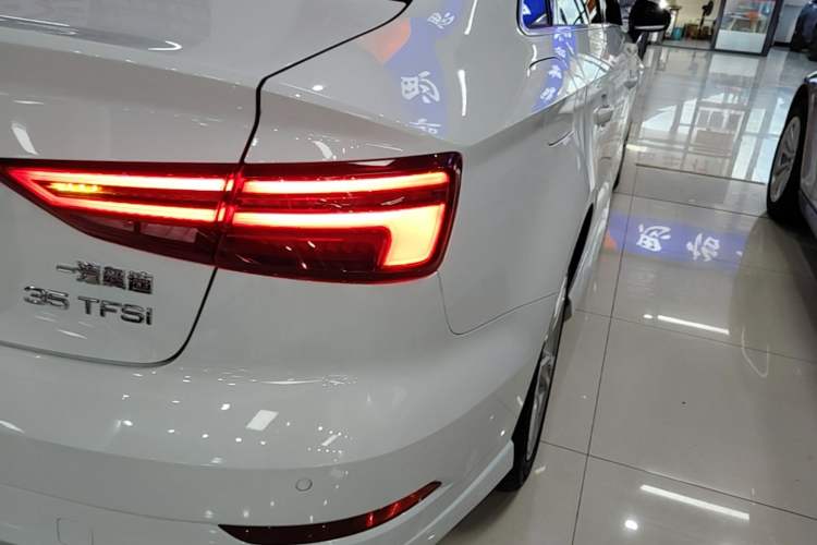 Used Audi A3 2020 Limousine 35 TFSI Fashion Edition China VI Emission Standard Right Rear Taillight