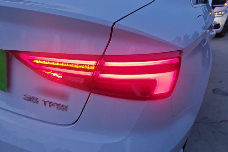 Used Audi A3 2020 Limousine 35 TFSI Fashion Edition China VI Emission Standard Right Rear Taillight
