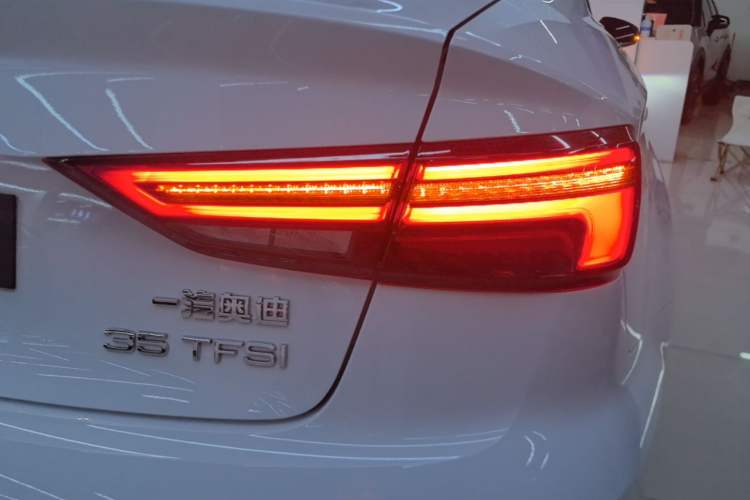 Used Audi A3 2020 Limousine 35 TFSI Fashion Edition China VI Emission Standard Right Rear Taillight