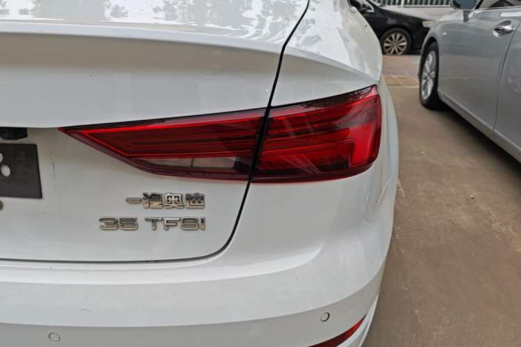 Used Audi A3 2020 Limousine 35 TFSI Fashion Edition China VI Emission Standard Right Rear Taillight