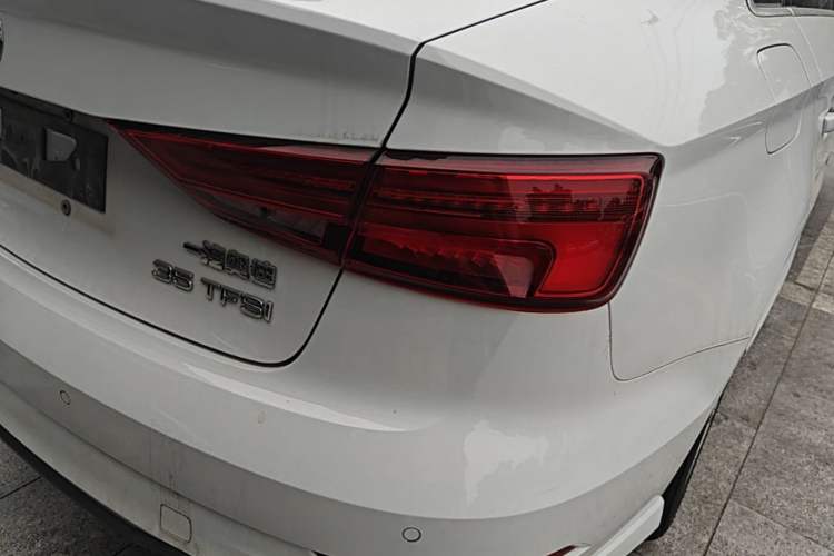 Used Audi A3 2020 Limousine 35 TFSI Fashion Edition China VI Emission Standard Right Rear Taillight