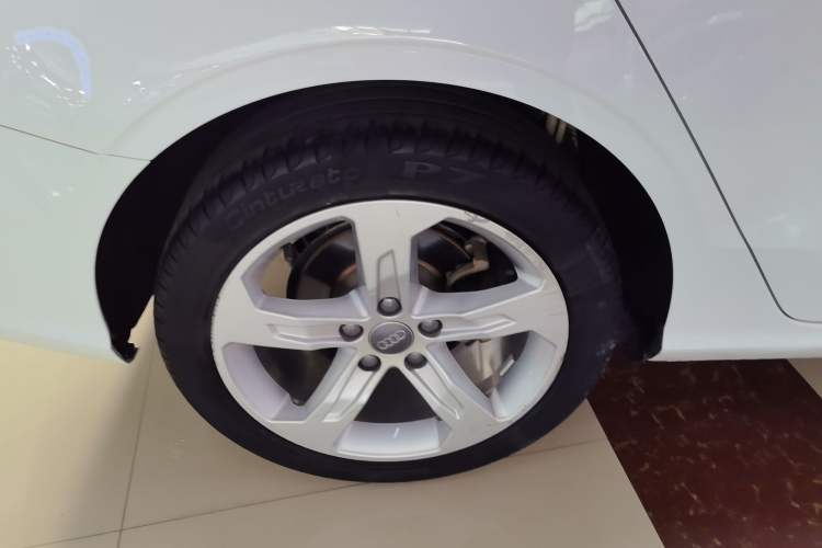 Used Audi A3 2020 Limousine 35 TFSI Ambition China VI Right Rear Wheel Hub