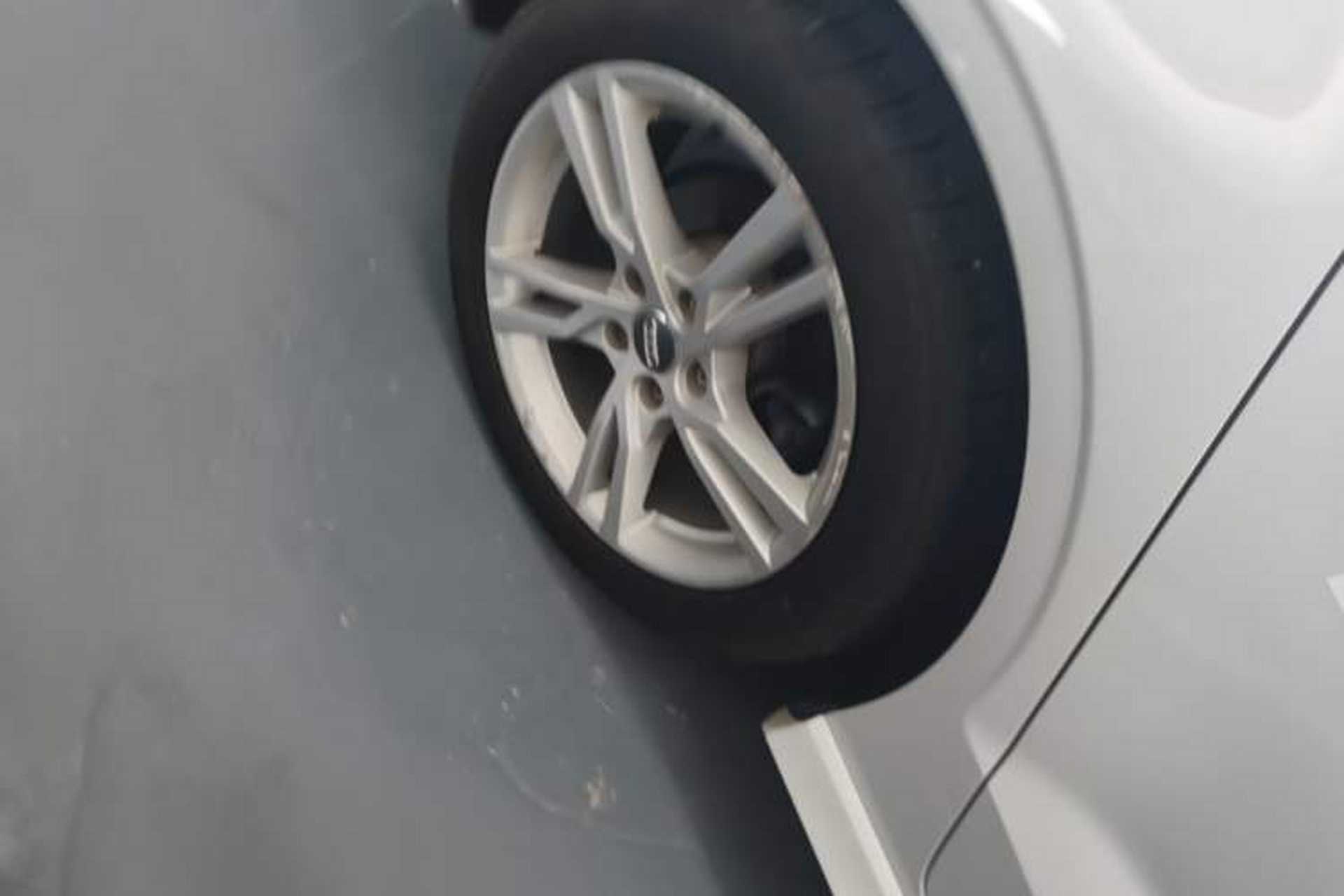 Used Audi A3 2020 Limousine 35 TFSI Fashion Edition China VI Emission Standard Right Rear Wheel Hub
