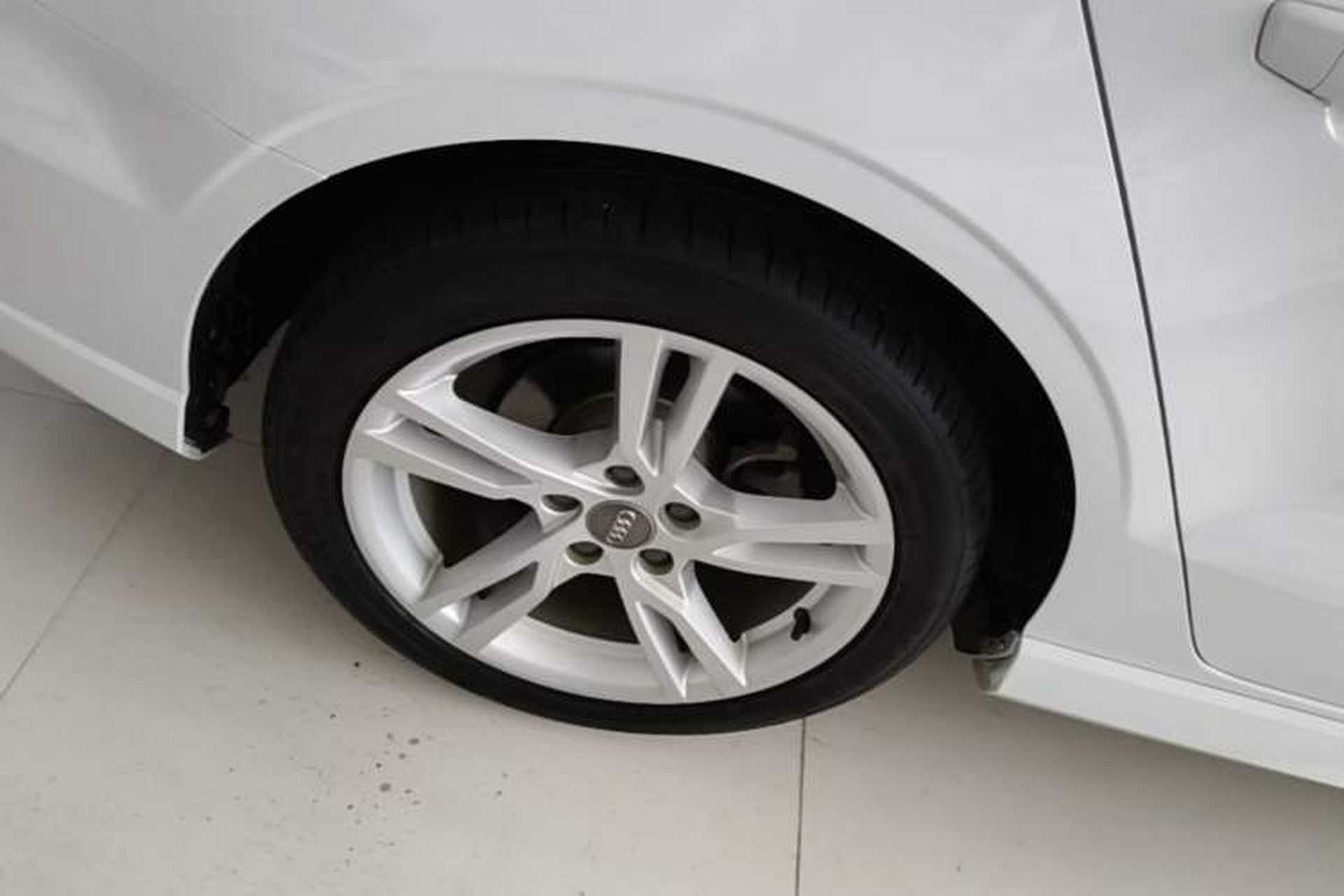 Used Audi A3 2020 Limousine 35 TFSI Fashion Edition China VI Emission Standard Right Rear Wheel Hub