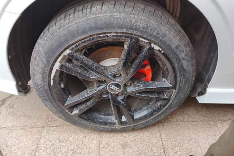 Used Audi A3 2020 Limousine 35 TFSI Fashion Edition China VI Emission Standard Right Rear Wheel Hub