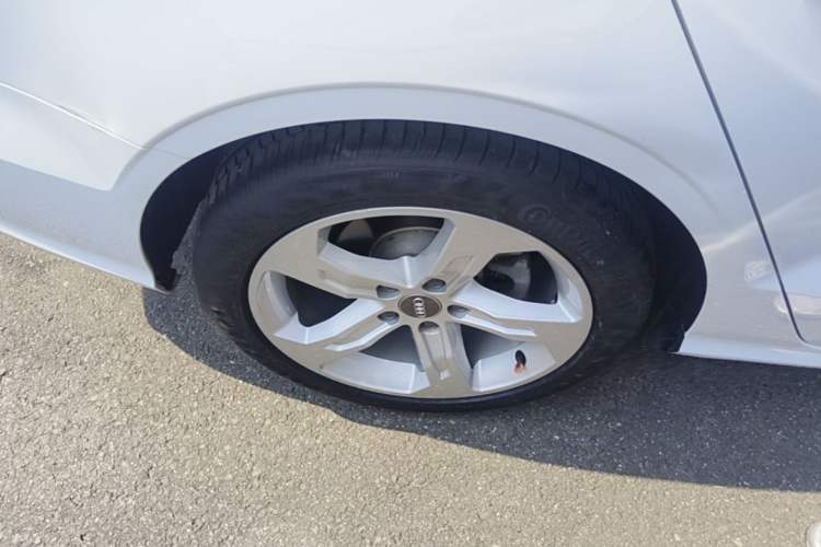 Used Audi A3 2020 Restyled Limousine 35 TFSI Ambition Version China VI Right Rear Wheel Hub