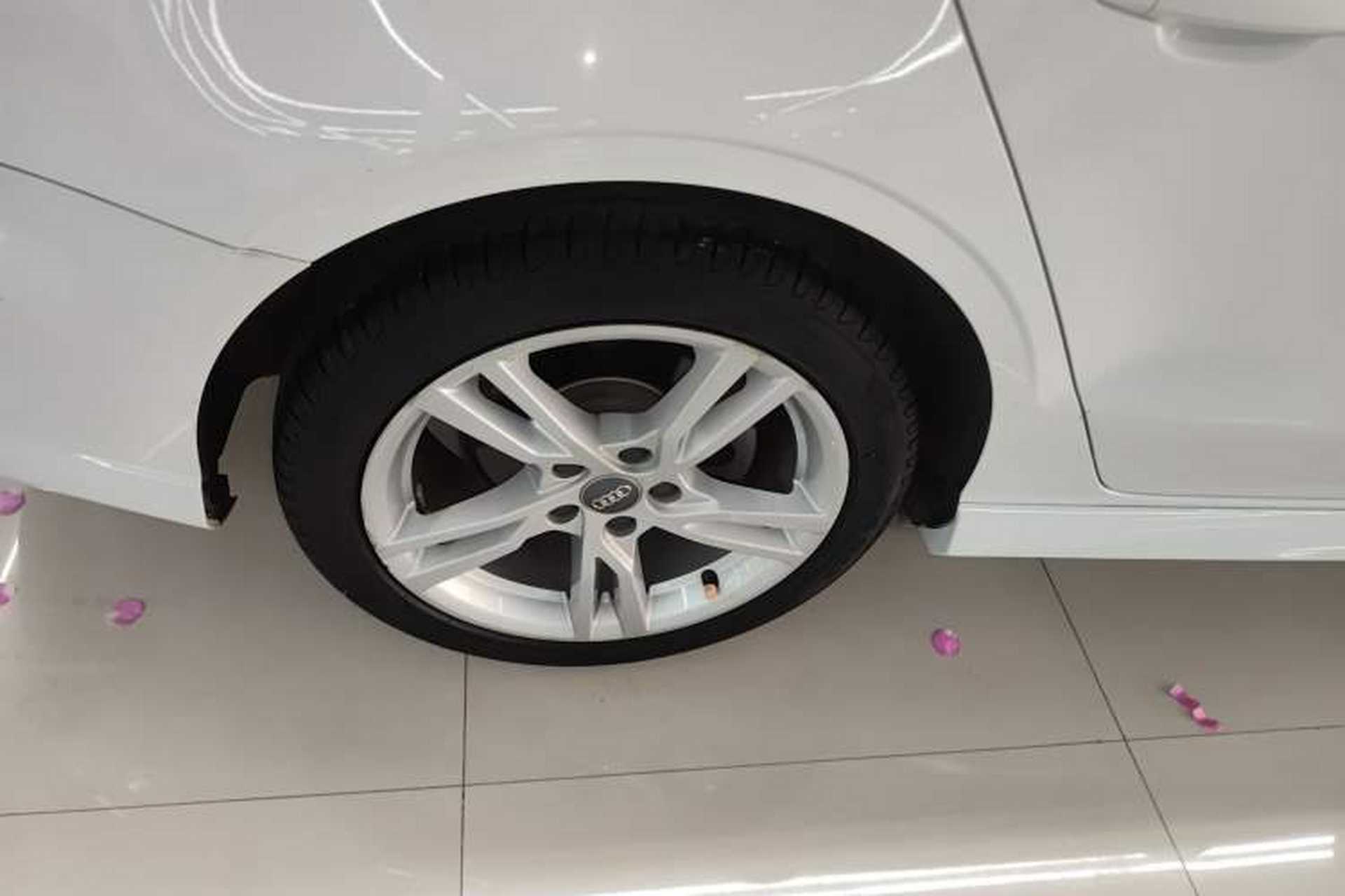 Used Audi A3 2020 Limousine 35 TFSI Fashion Edition China VI Emission Standard Right Rear Wheel Hub